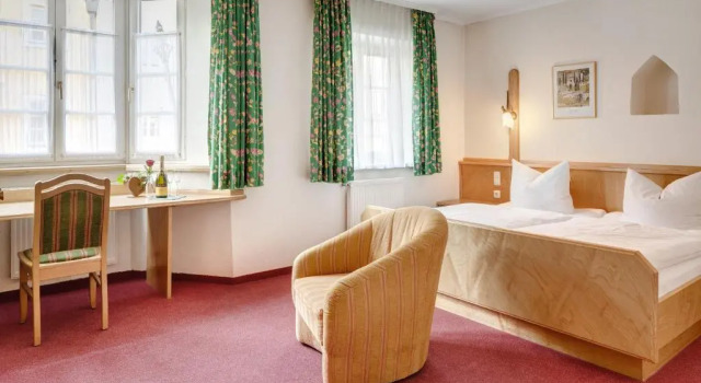Двухместный номер Standard Altstadt- und Businesshotel Pfaubräu - Brauereigasthof - Frühstücksbuffet - kostenfreie Radgarage - Hunde willkommen