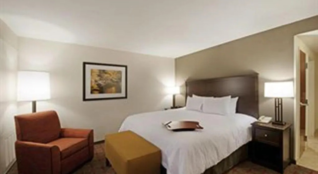 Четырёхместный номер Standard с видом на озеро Hampton Inn & Suites Lake Placid