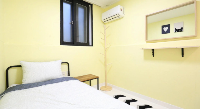 Cama en dormitorio compartido (dormitorio compartido femenino) Zibro S