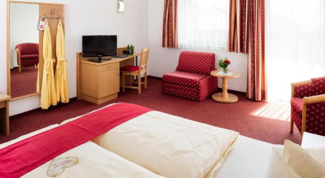 Двухместный номер Standard с балконом Hotel Forer
