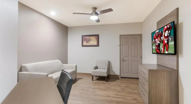 Двухместный люкс с 2 комнатами Red Roof Inn & Suites Corbin
