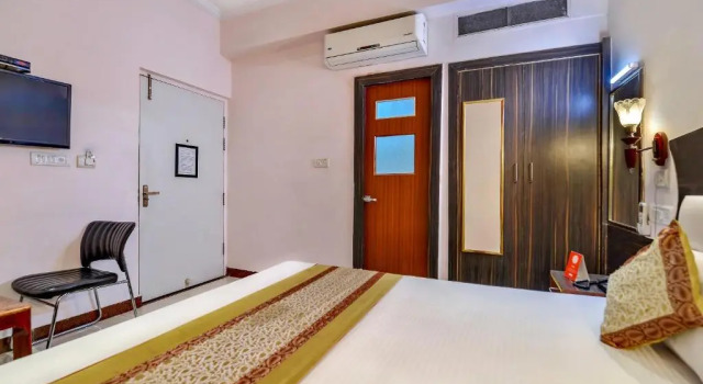 Номер Classic OYO 5539 Merit Hotel