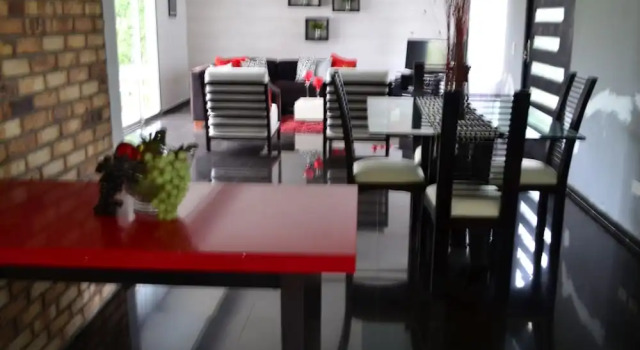 Espectacular chalet con piscina, Rezervovat Chata Chaty v Santander, Chalupa