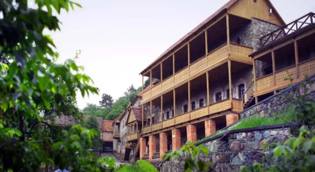Tufenkian Old Dilijan Complex, Rezerwuj Hotel Dilidżan Tavush region
