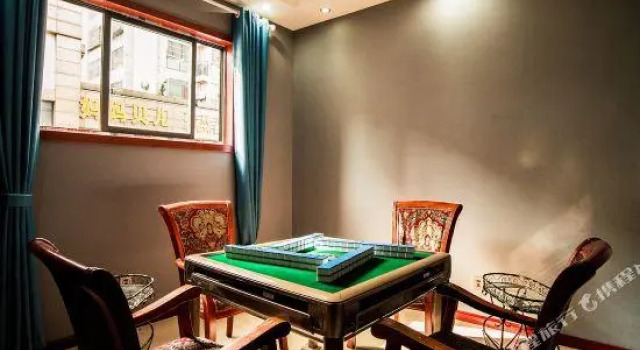 Xinxuan Holiday Hotel, Prenota Hotel Zitong Sichuan