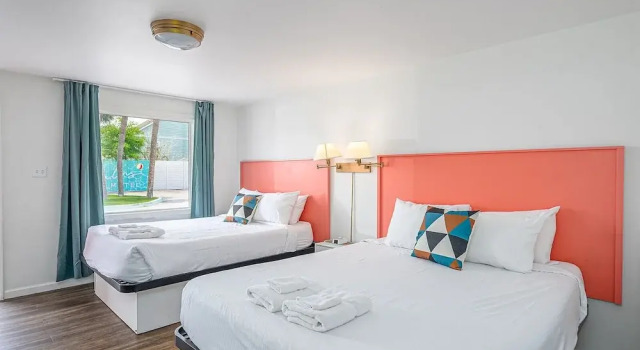 Номер Standard Royal Palms Motel