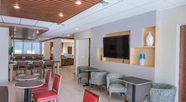Holiday Inn Express Mobile, Prenota Hotel Mobile Alabama