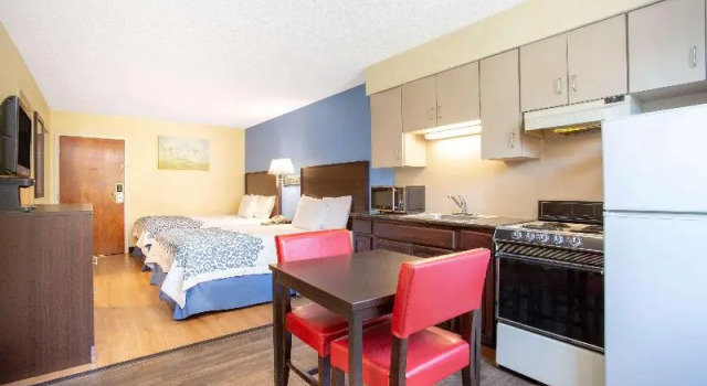 Номер Standard Days Inn by Wyndham Lancaster PA Dutch Country