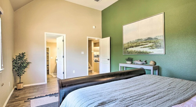 Updated Retreat With Game Room & Boat Ramp Access!