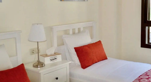 Luxury Apartment Surrounded by Several Golf Courses near Sea, Book Apartment San Roque Costa de la Luz