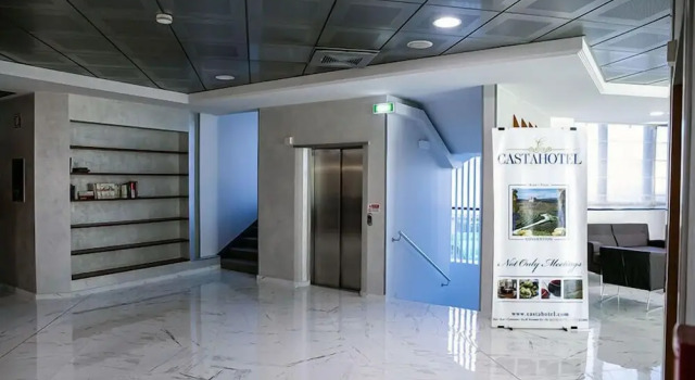 Casta Hotel, Prenota Hotel Castagnito Langhe