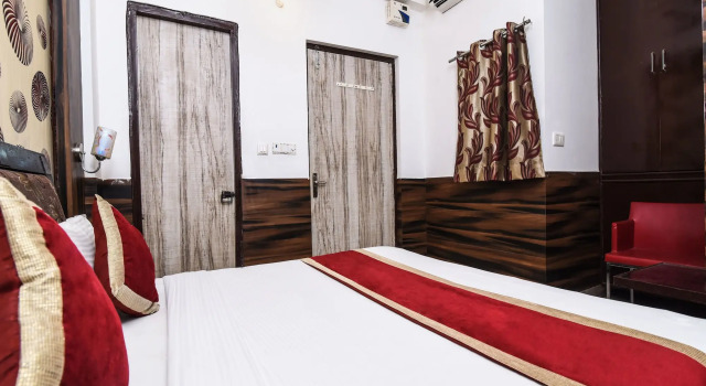 OYO 16014 Hotel Perfect Palace, Забронировать Отель Отели Нью-Дели с завтраком, Завтраки