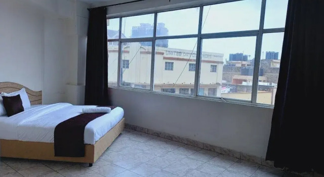 Номер Deluxe Nairobi Fahari Tripple Suites