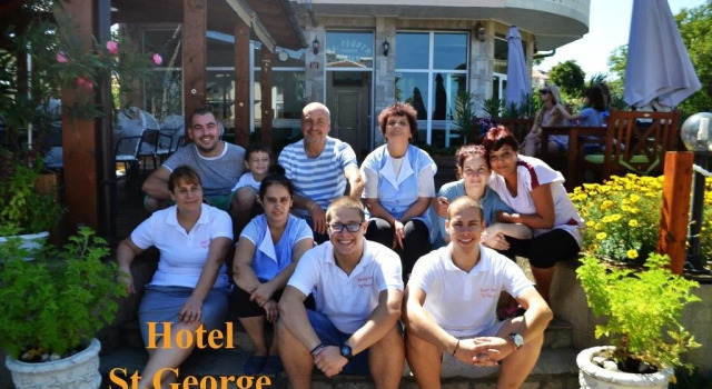 Saint George Family Hotel, Забронировать Отель Лозенец Район Приморско, рядом с Lozenets Bus Station