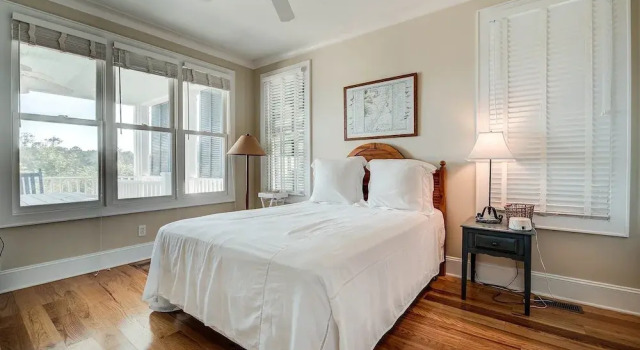 Коттедж Delightful, Low Country Home With Dock On Debordieu Channel 4 Bedroom Home by Peace Vacations