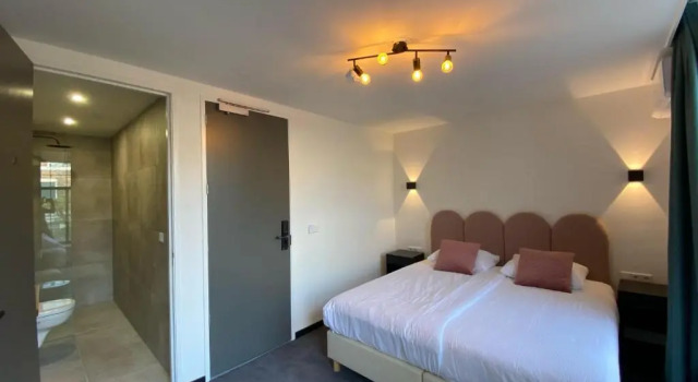 Номер Deluxe Hotel Bridges House - Delft City Centre