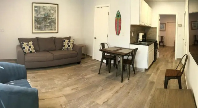 Апартаменты Elizabeth House Inn
