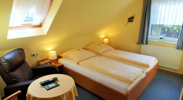 Garni Hotel-Pension Holum, Забронировать Отель Нойхарлингерзиль East Frisia