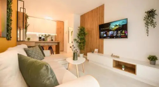 Colorful Fusion - Modern Apt At Romexpo, Varaa Hotelli Sector 3 Bukarest