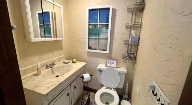 Коттедж Clear Pond Getaway