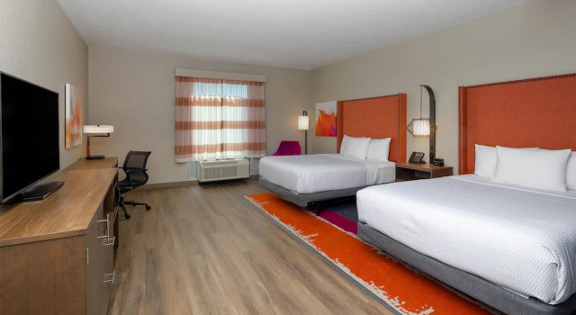 Четырёхместный номер Standard La Quinta by Wyndham Perry
