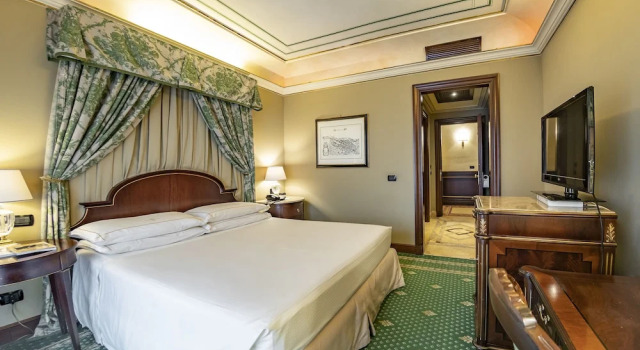 Двухместный номер Deluxe River Chateau Hotel
