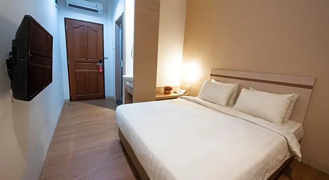 Standardowy dwuosobowy pokój Lovina Inn Penuin Hotel
