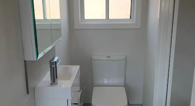 Студия с балконом и с видом на улицу Saltwater Villas - Pet Friendly Accommodation