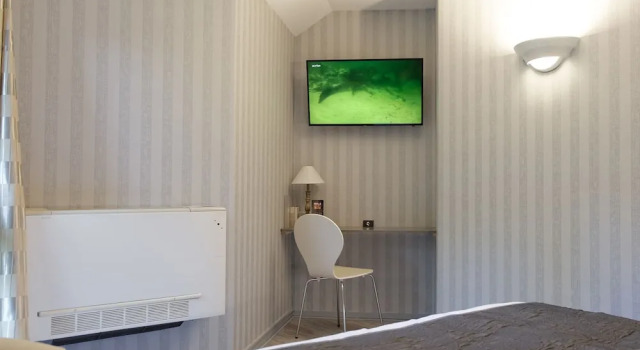 Номер Comfort Hotel Le Chantereigne