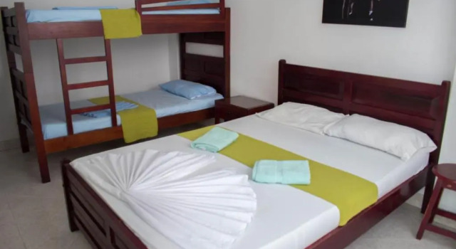 Четырёхместный номер Standard Hotel Joohn Gay only LGBTIQ