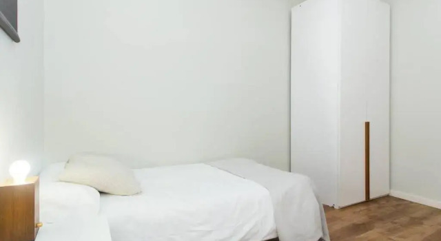 Bright and modern 4bedroom with terrace in Las Ramblas P2, Забронировать Отель Барселона провинция Барселона, рядом с Приход Св. Августина