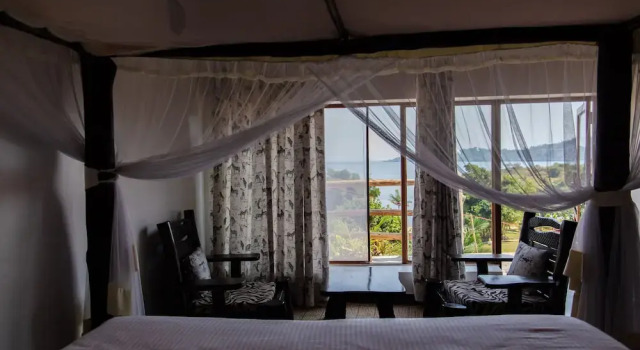 Room in Lodge - Rushel Kivu Resort Ltd, Rezervați Stațiune Hoteluri în Kinunu cu parcare, Parcare