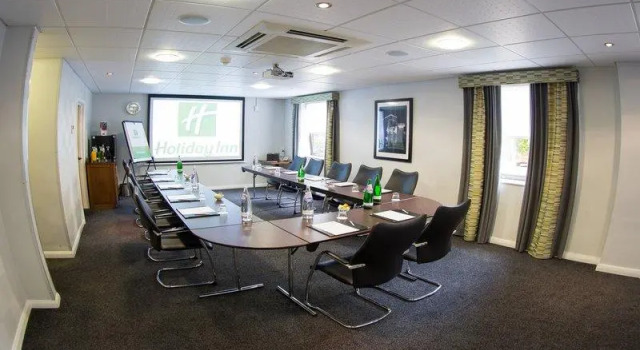 Кровать в общем номере Holiday Inn Nottingham by IHG