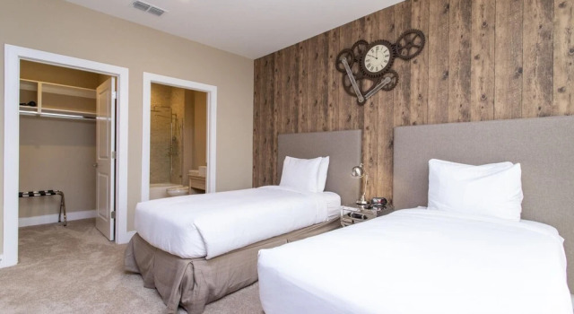 Wonderful 4 Bd Close to Disney Magic Village Views 3092, Rezerwuj Hotel Hotele w Kissimmee z parkingiem, Parking
