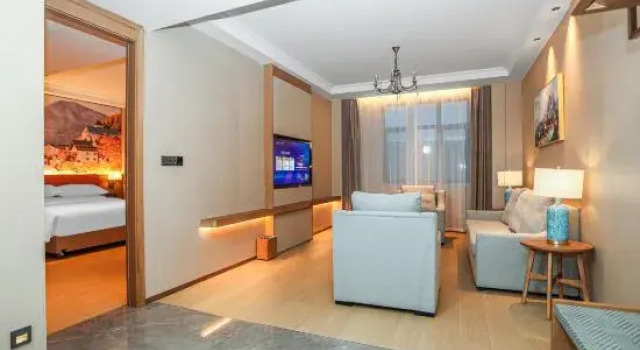 Люкс Business Vienna Hotel Kashi Laining International Airport Branch