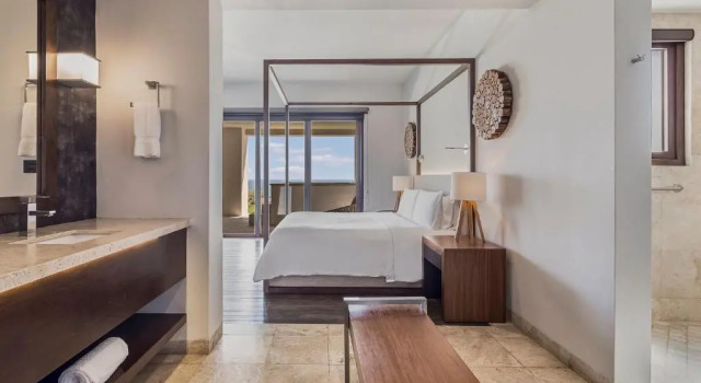 Люкс с 3 комнатами Live Aqua Private Residences Los Cabos