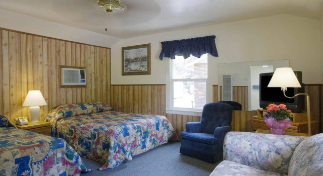 Lazy J Ranch Motel, Rezerwuj Motel Hotele w Three Rivers z parkingiem, Parking