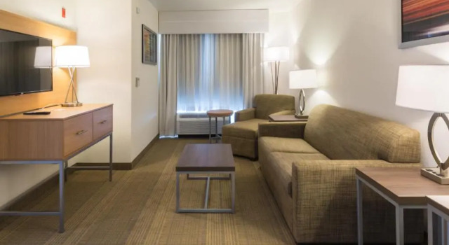 Люкс Holiday Inn Morgantown-University Area by IHG