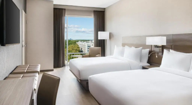 Четырёхместный номер Standard AC Hotel By Marriott Raleigh Downtown