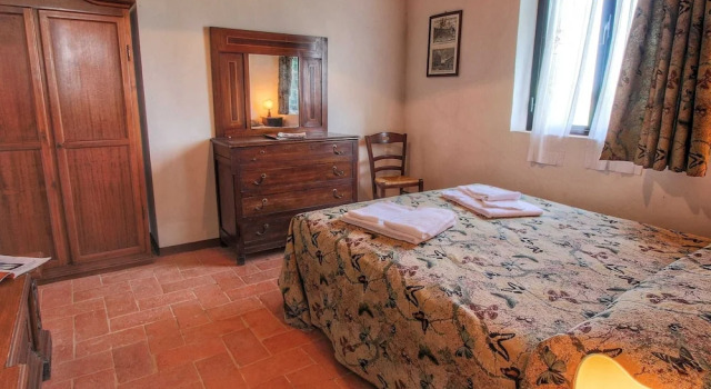 Spacious Tuscan Farmhouse, Забронировать Отель Отели Ашано с парковкой, Парковка