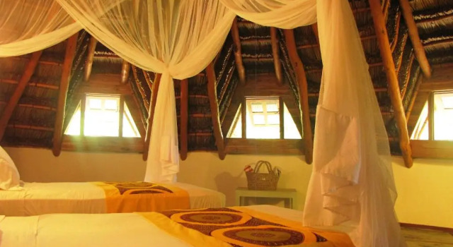 2 makuuhuonetta Chalet Bungalow Tucul