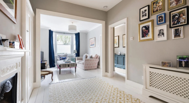 Spectacular Shepherds Bush Home Close to Westfield