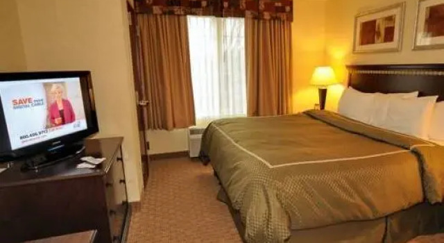 Люкс c 1 комнатой Garner Hotel Mahwah by IHG