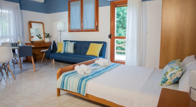Студия Saint John Villa Apartments