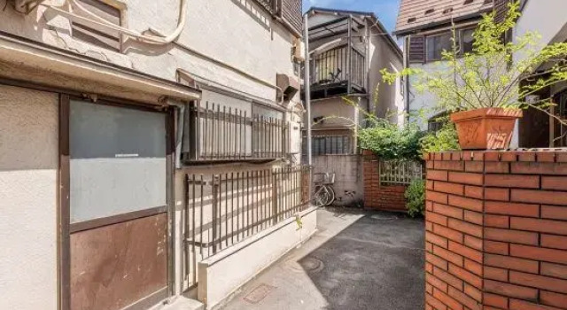 Asuka Guesthouse yado-asuka, Забронировать Отель Токио Токийский столичный округ, рядом с Jutokuji Temple