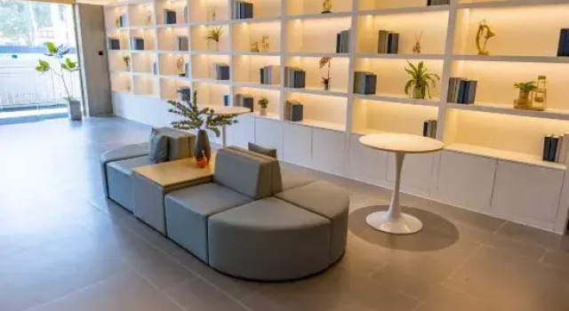 Home Inn Ruibai Cloud Hotel (Shijiazhuang Heping West Road Youyi North Street Branch), Rezerwuj Hotel Shijiazhuang Hebei