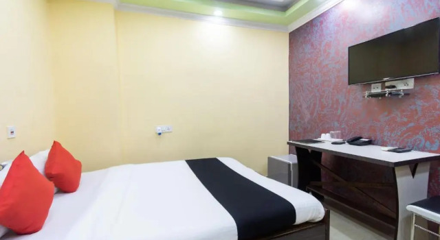 Hotel O Holiday, Забронировать Отель Баллигандж Калькутта