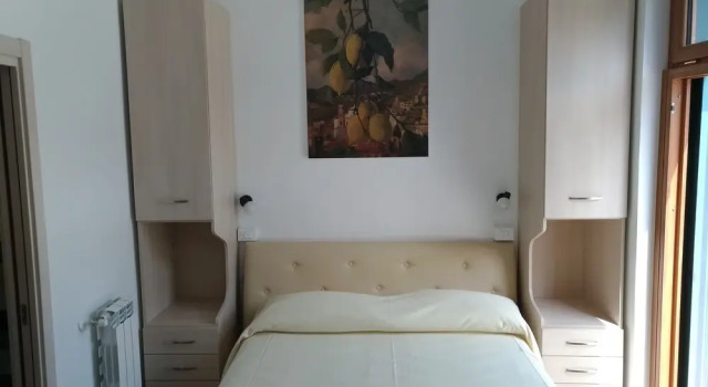 Lemons & Sun Apartment, Book Lejlighed Hoteller i Pontone med parkering, Parkering
