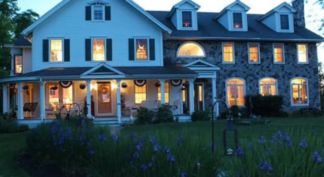 Maple Shade Bed & Breakfast, Забронировать Отель «постель и завтрак» Шуйлервилл штат Нью-Йорк