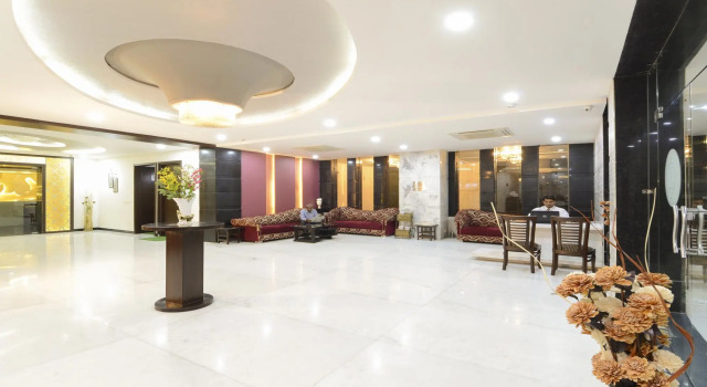 Hotel Crimson Palace